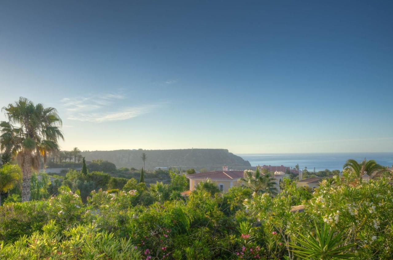 Villa Montanha, Luxury Coastal Villa, With Swimming Pool, Loungers And Alfresco Dining, 10 Min Walk To The Beautiful Praia Da Luz Beach, Shops, Bars And Restaurants! Εξωτερικό φωτογραφία