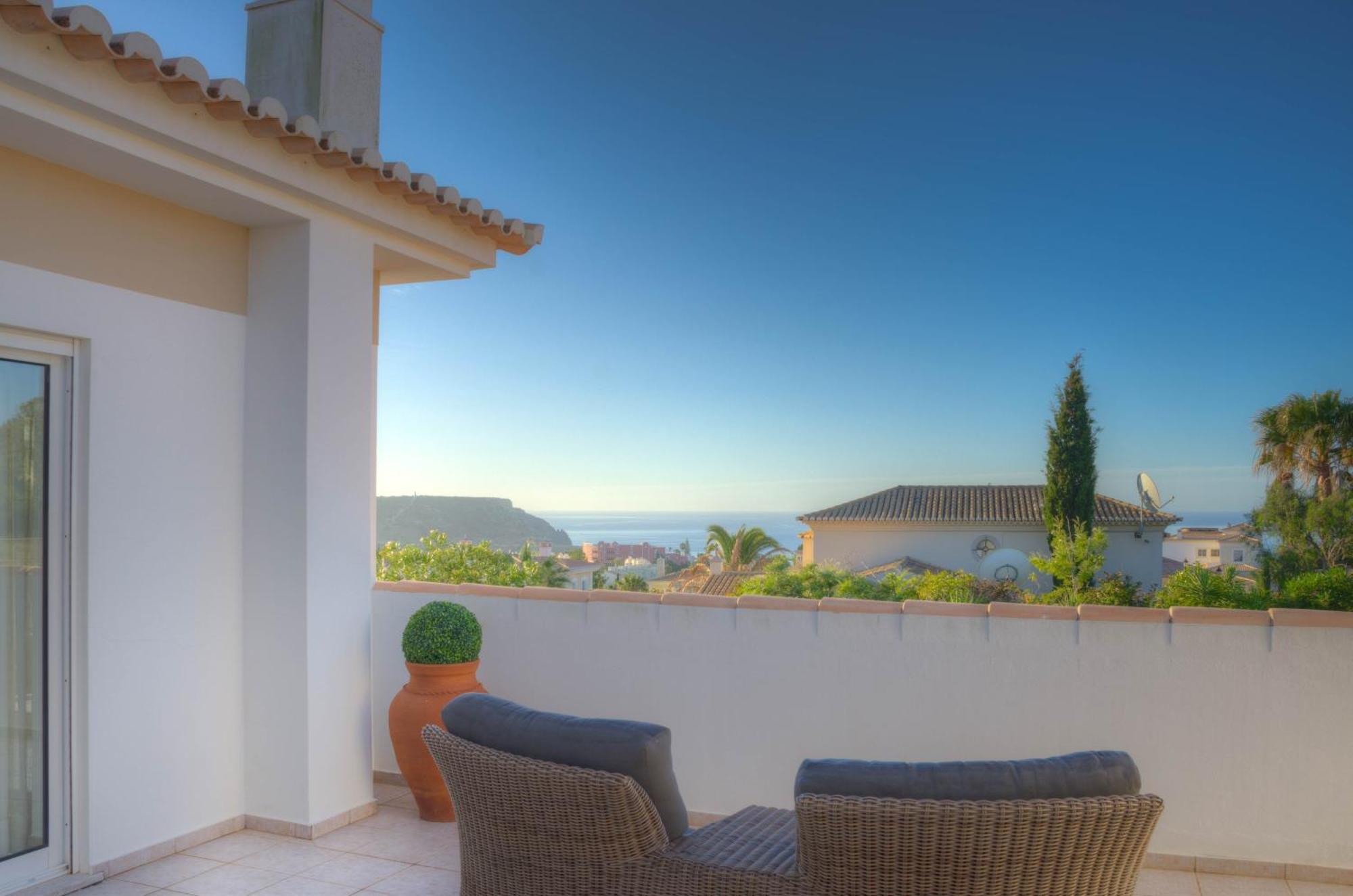 Villa Montanha, Luxury Coastal Villa, With Swimming Pool, Loungers And Alfresco Dining, 10 Min Walk To The Beautiful Praia Da Luz Beach, Shops, Bars And Restaurants! Εξωτερικό φωτογραφία