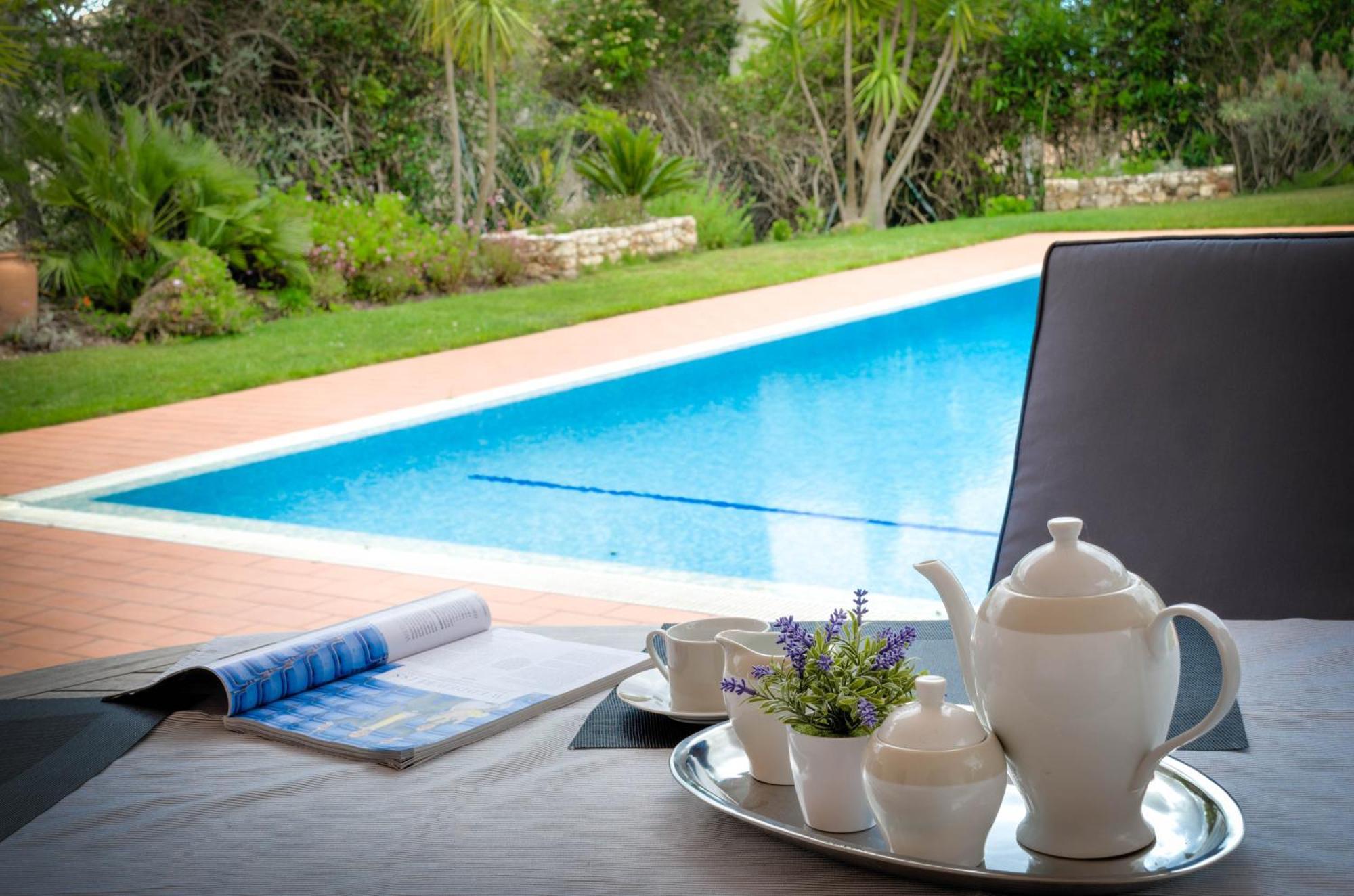 Villa Montanha, Luxury Coastal Villa, With Swimming Pool, Loungers And Alfresco Dining, 10 Min Walk To The Beautiful Praia Da Luz Beach, Shops, Bars And Restaurants! Εξωτερικό φωτογραφία